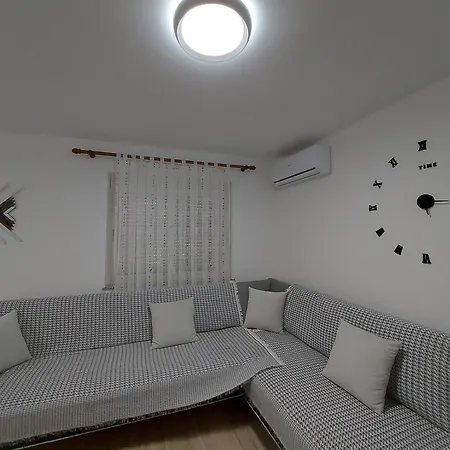 Titi Apartment